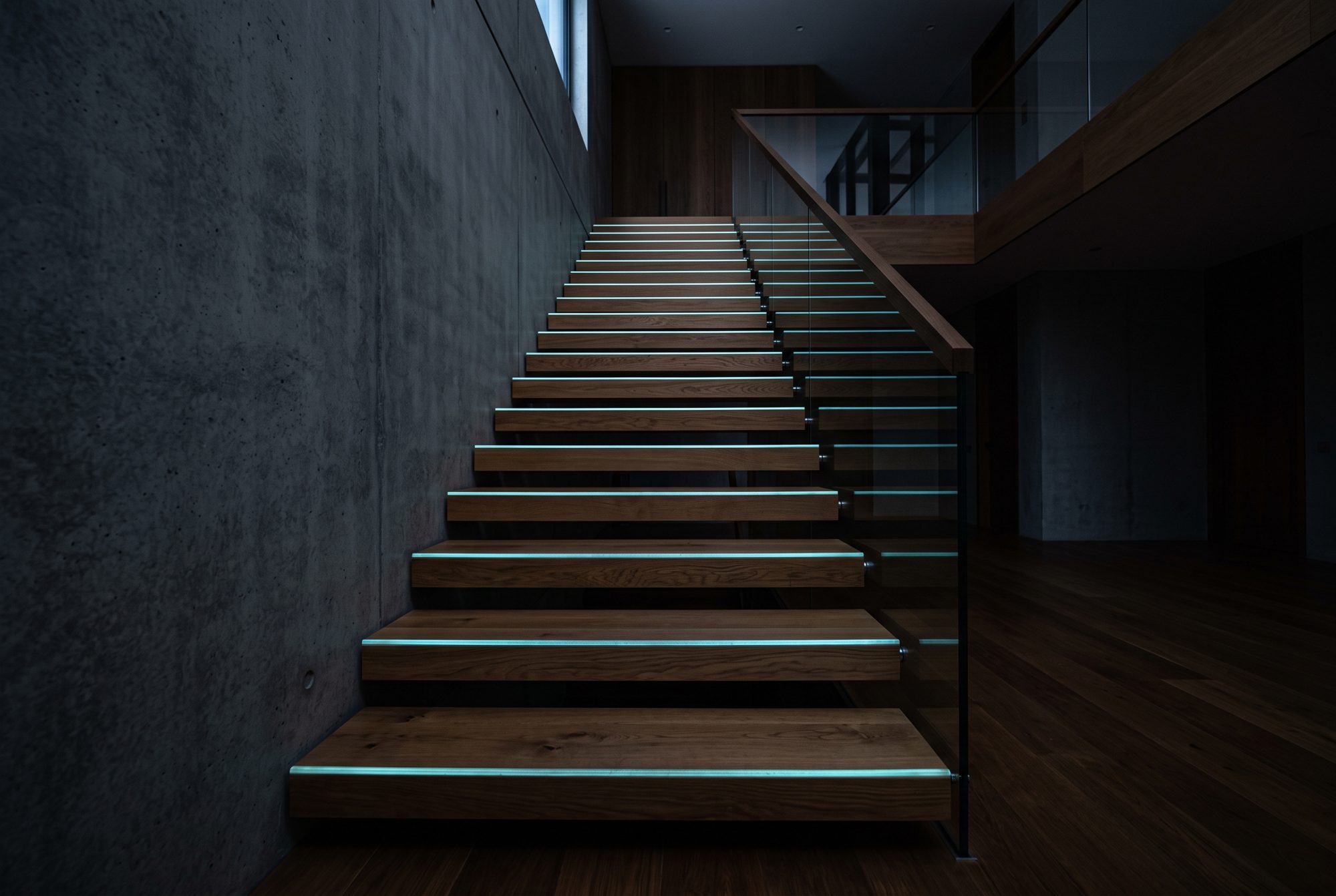 Visualisation: floating staircase with glowing step edges